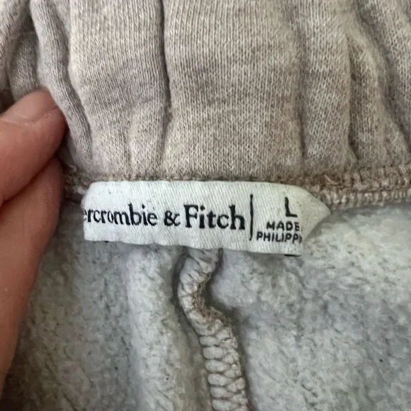 Abercrombie & Fitch Light Gray Cargo Joggers - Picture 12 of 12
